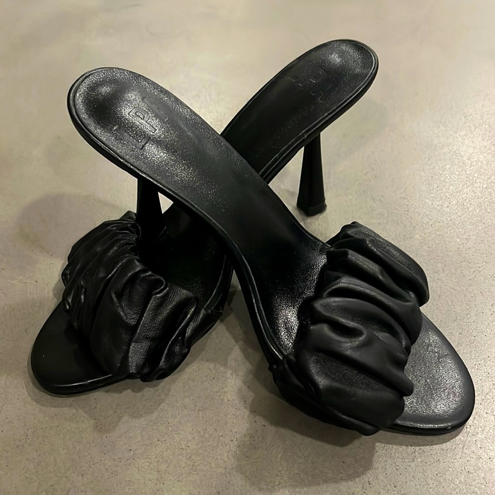 LPA AUGSTINE HEEL